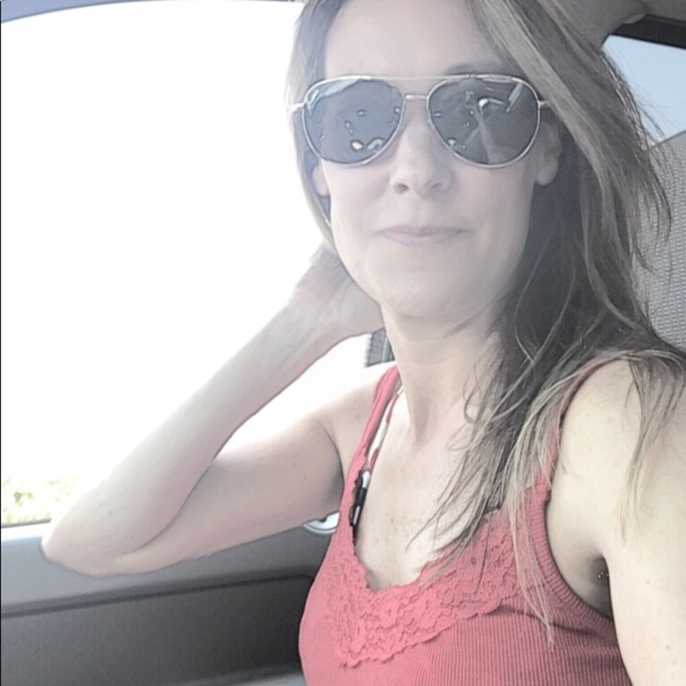 Meet your Posher, Melissa